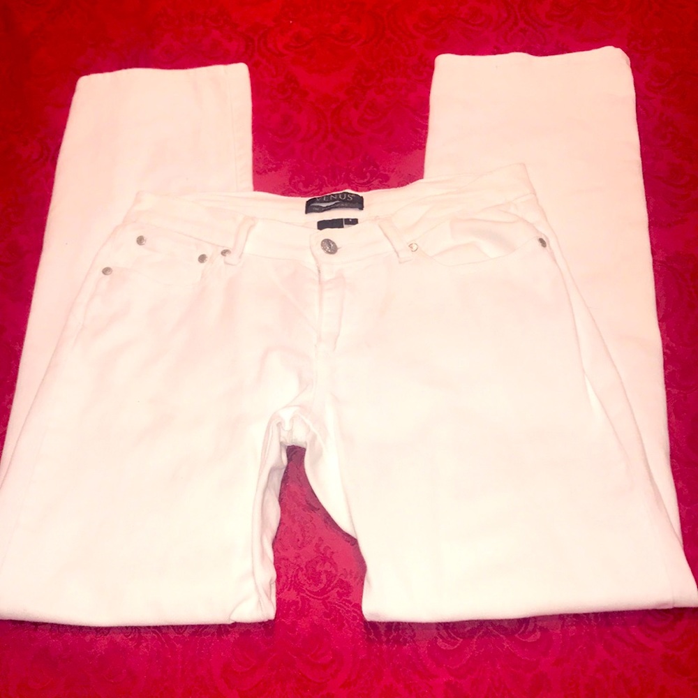 Venus The Goddess Fit, Straight Leg White Jean